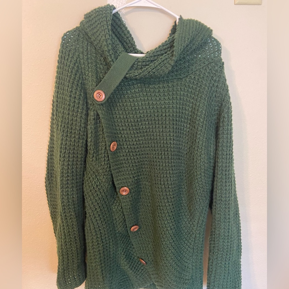 Women’s XL Sweater never worn (too big for me)
